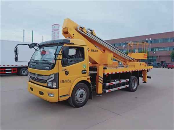 國六東風(fēng)22米高空作業(yè)車(chē)
