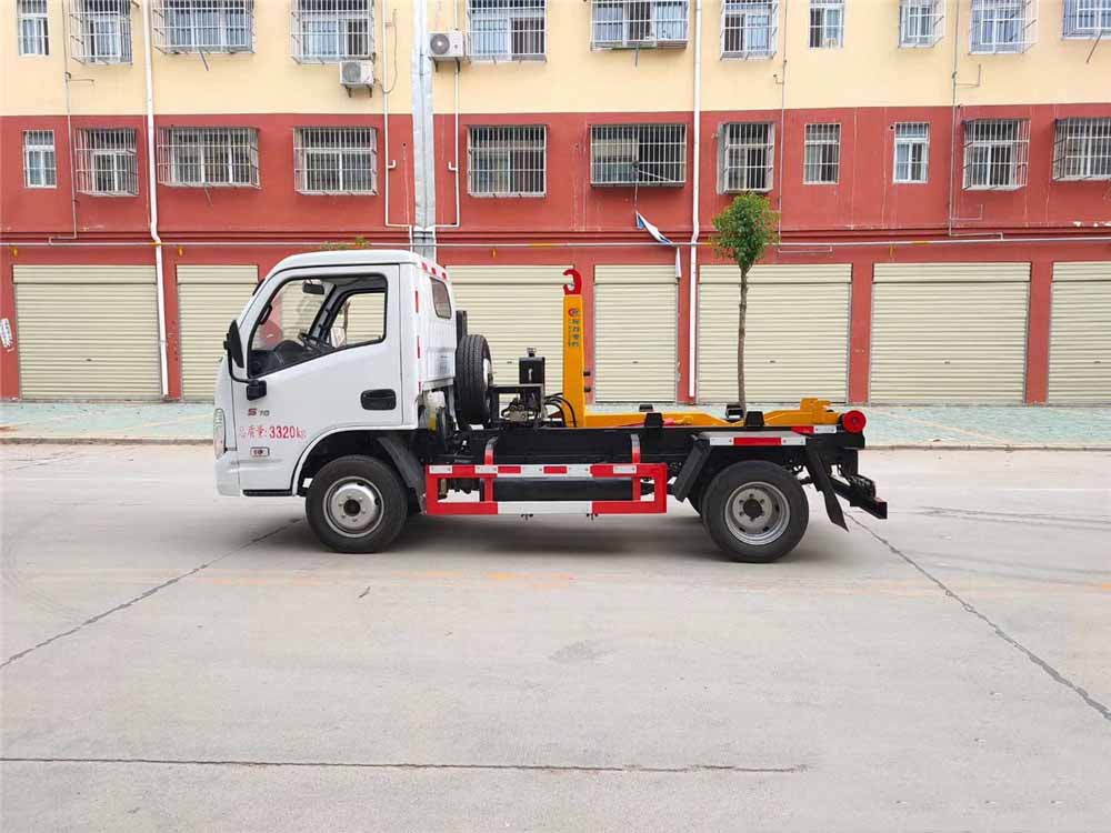 國六3方 藍牌躍進(jìn) 勾臂垃圾車(chē)