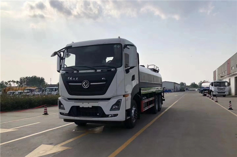 東風(fēng)天龍后八輪20噸噴霧車(chē)，國六綠化噴灑車(chē)