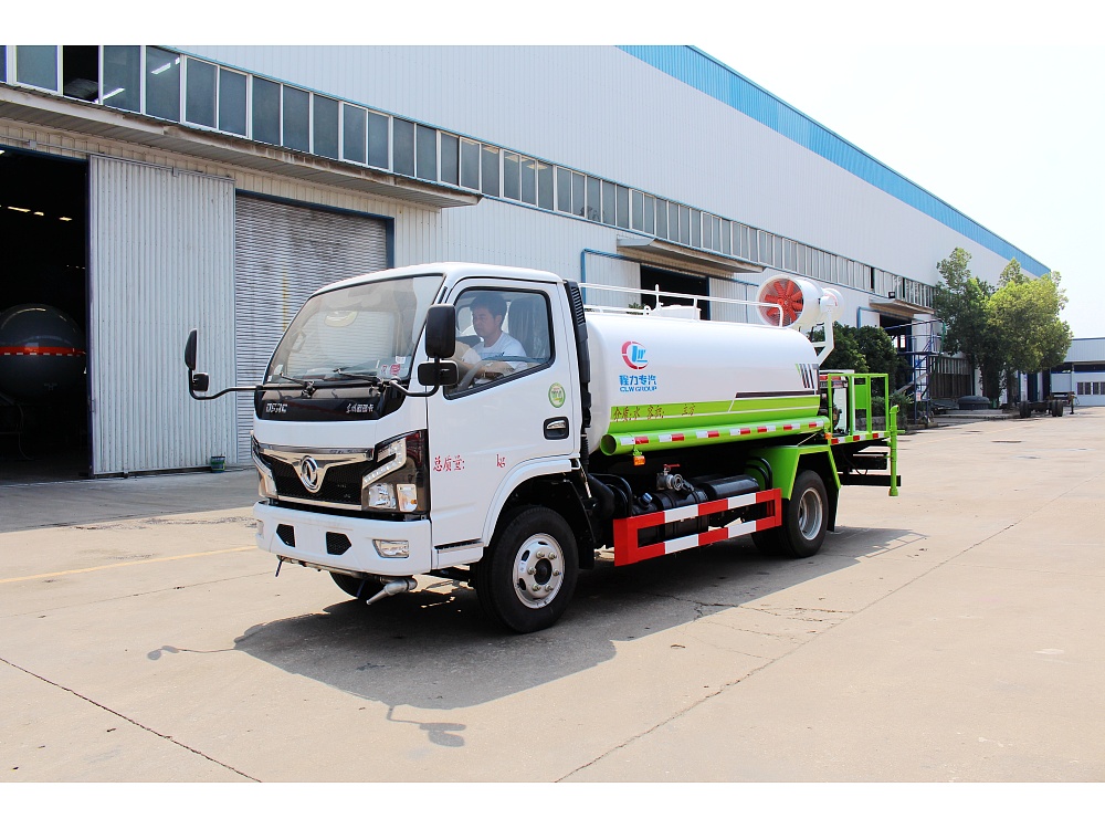 東風(fēng)小多利卡抑塵灑水車(chē)國六5立方/30-40米霧炮
