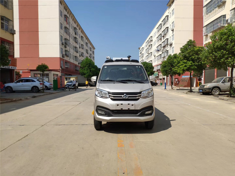 國六0.5方水 1.5方塵長(cháng)安 掃路車(chē)