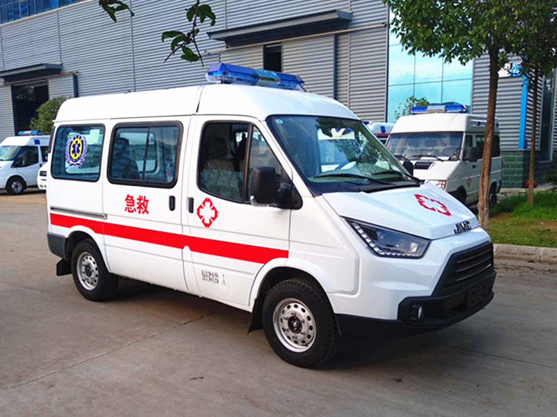 江鈴特順短軸柴油轉運型救護車(chē)