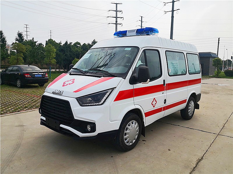 江鈴特順短軸中頂柴油版救護車(chē)