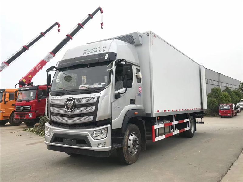 福田歐航國六高頂雙臥冷藏車(chē)
